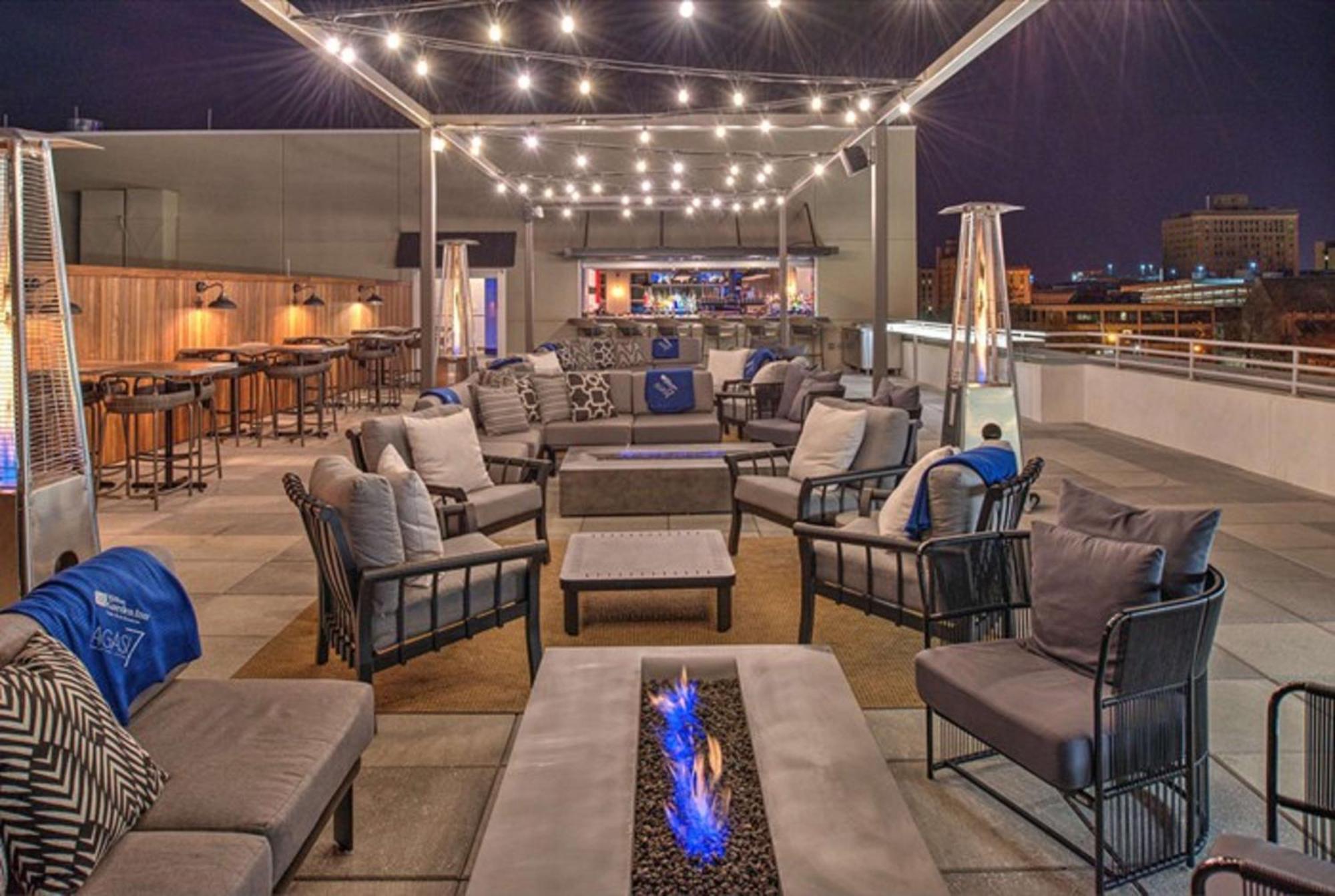 Hilton Garden Inn Little Rock Downtown Exteriör bild
