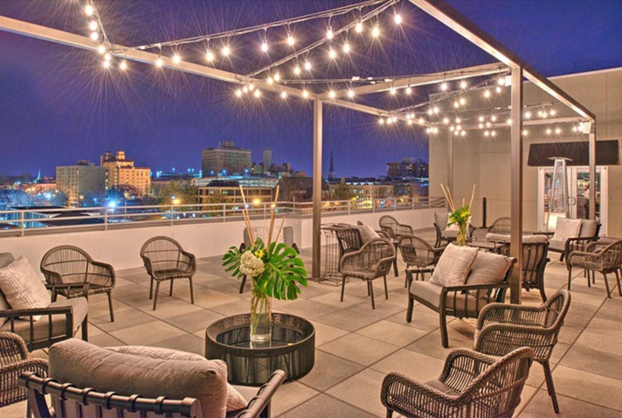 Hilton Garden Inn Little Rock Downtown Exteriör bild