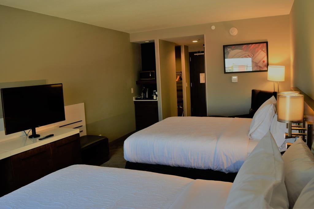 Hilton Garden Inn Little Rock Downtown Exteriör bild